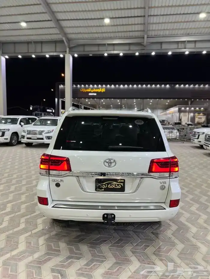 تويوتا لاندكروزر 2021 وارد الساير ماشي 64 الف قمة فالنظافة 4