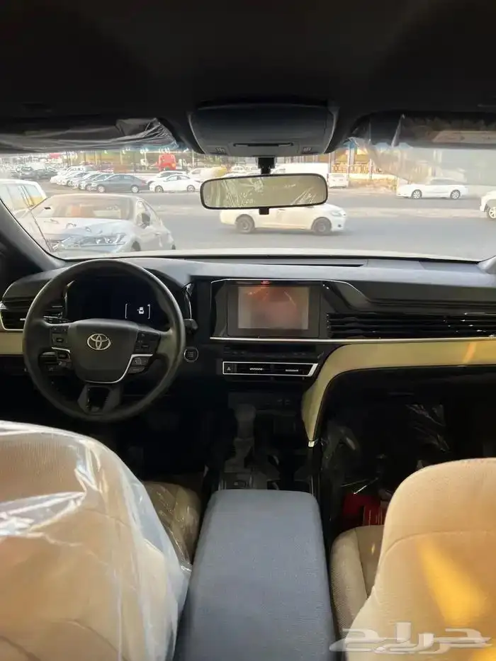تايوتا كامري E 2025 بنزين 7