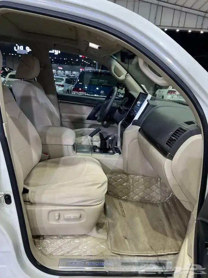 تويوتا لاندكروزر 2021 وارد الساير ماشي 64 الف قمة فالنظافة 11