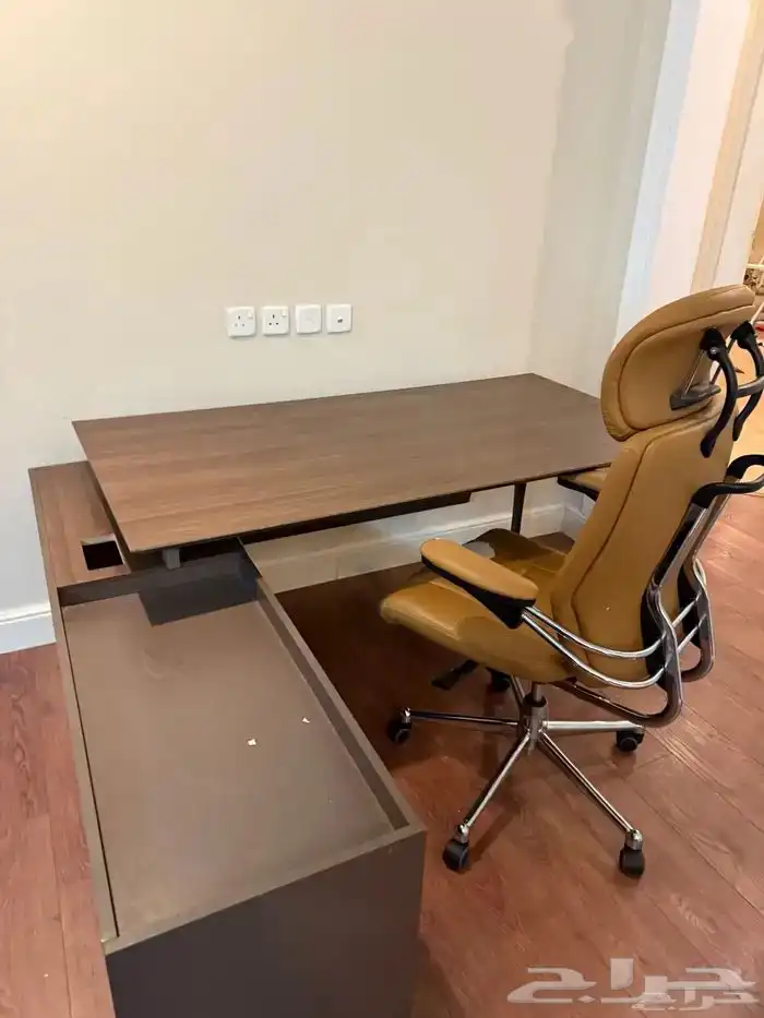 مكتب وكرسي 0