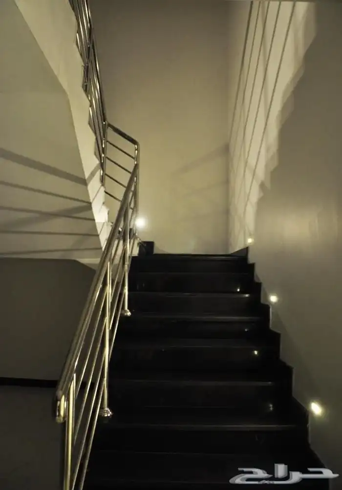 شقة 7 غرف في السلامه بنت هاوس 75 الف 1