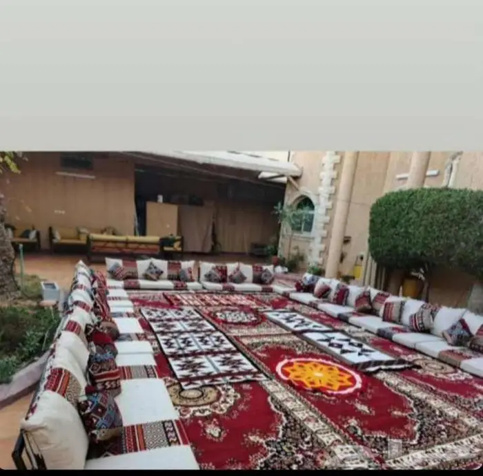 قهوجي وصبابين كراسي وطاولات زل خيم 18