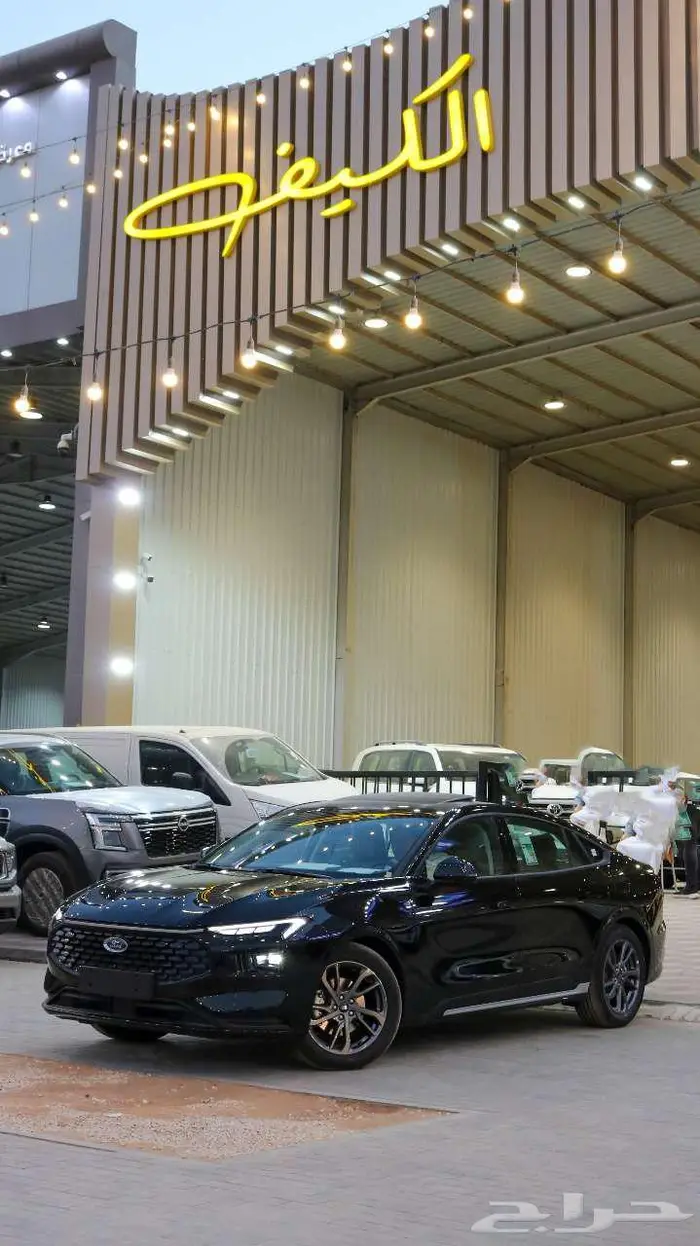 فورد تورس ترند 2026 اسود كاش - اقساط 7