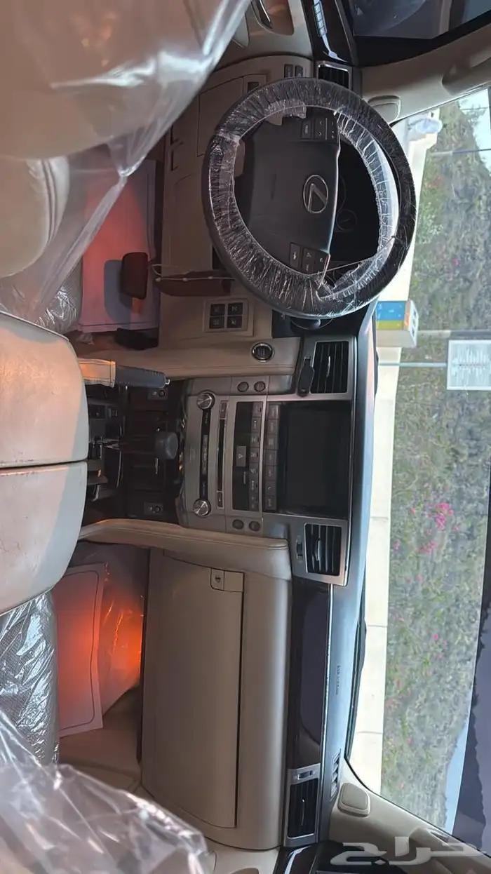 لكزس 2013 لازم هوية اماراتية 3