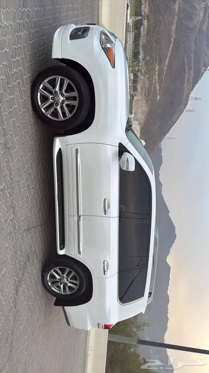 لكزس 2013 لازم هوية اماراتية 0