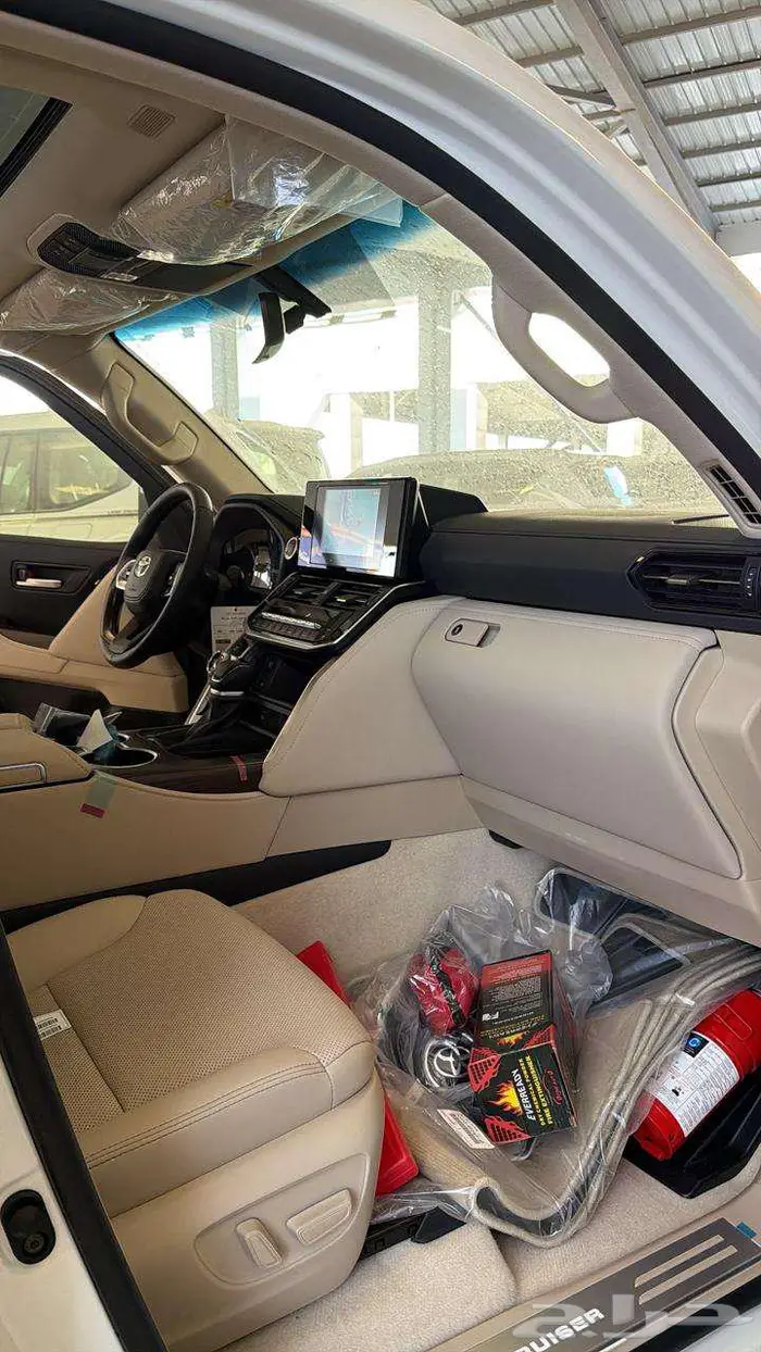 تويوتا لاند كروزر GXR فل كامل بريمي ابواب شفط 2025 2