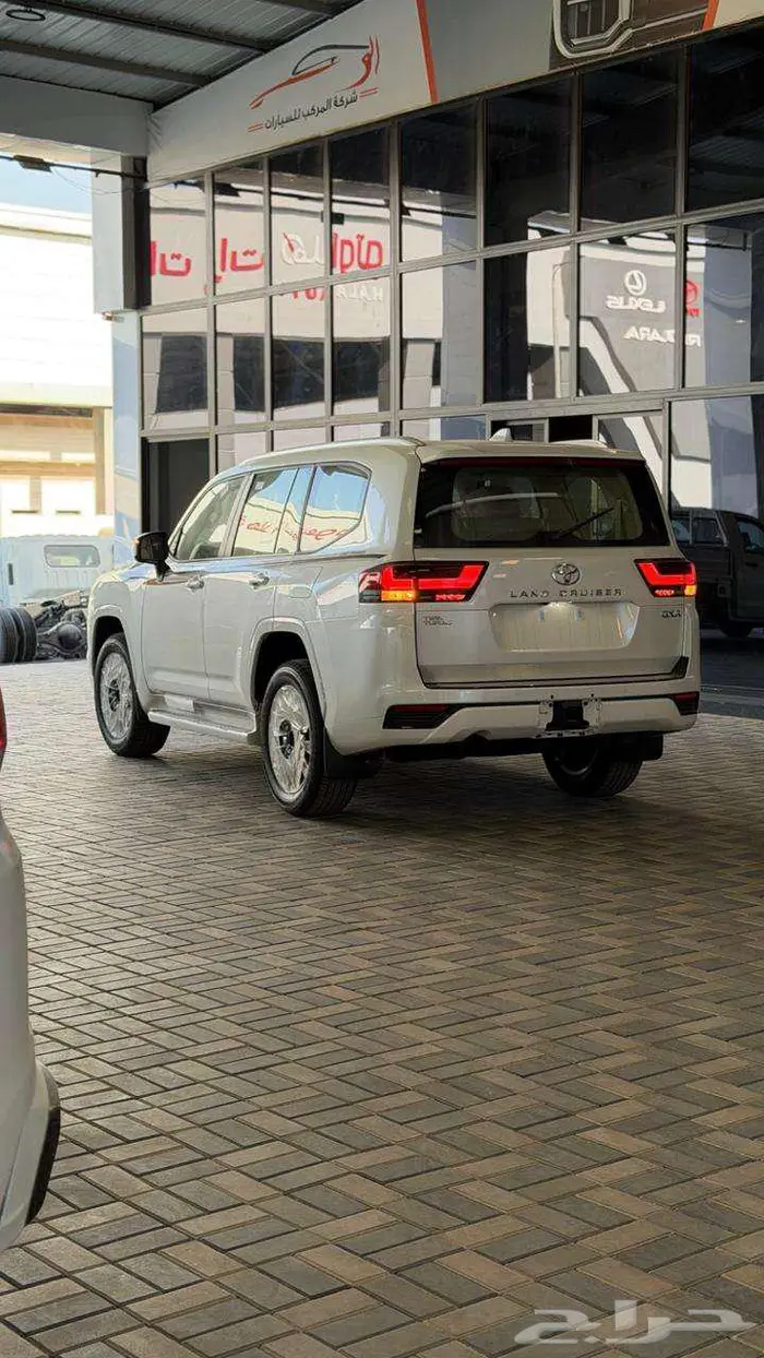 تويوتا لاندكروزر GXR L4 فل كامل بريمي 2025 4