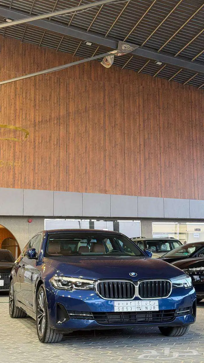 بي ام دبليو الفئة الخامسة 520i 2023 ( كاش و أقساط ) 8