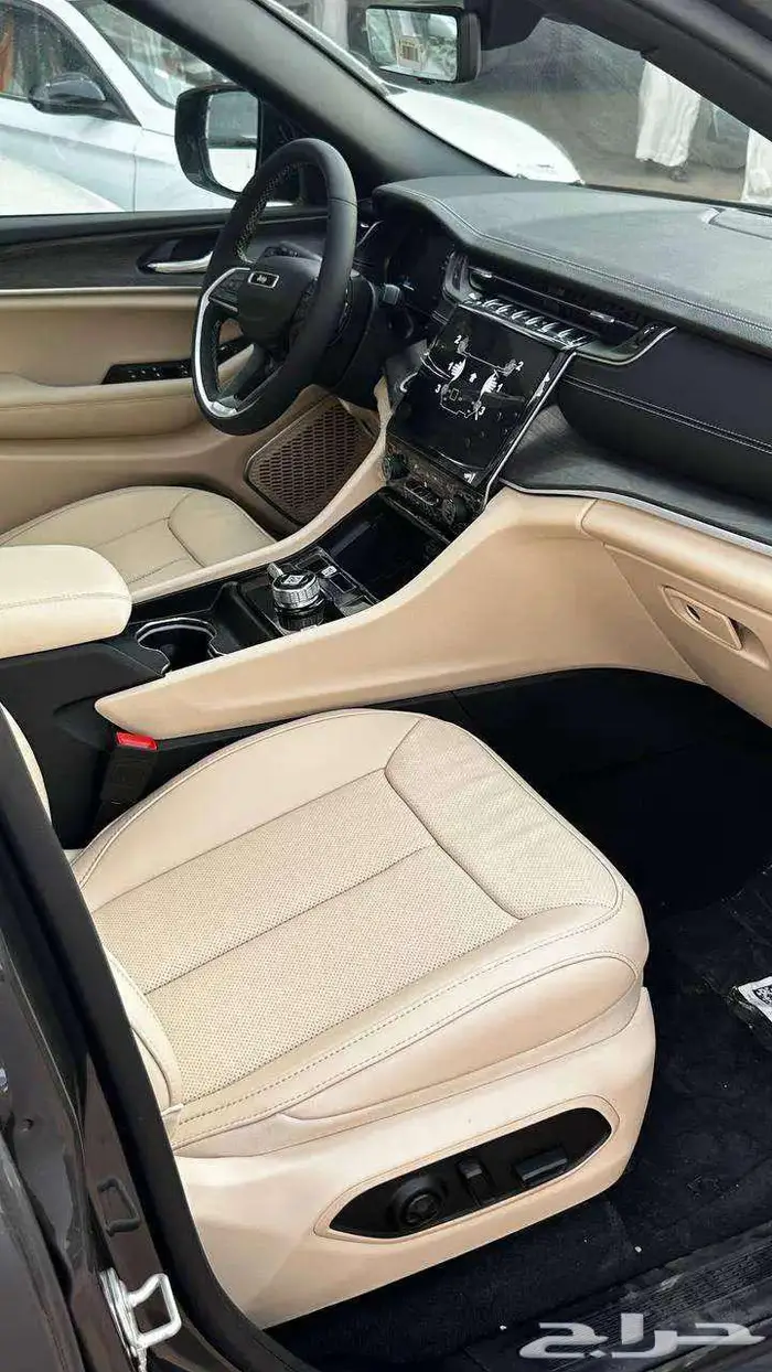 قراند شيروكي لميتد 2024 كاش او اقساط 8