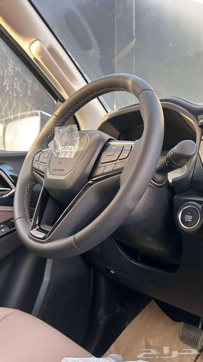 ايسوزو MUX 2025 فل كامل - الخضر للسيارات 4