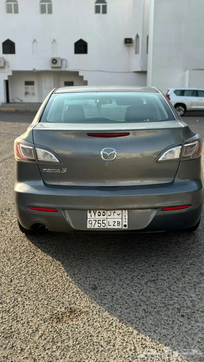 سياره mazda3 موديل 2012 1