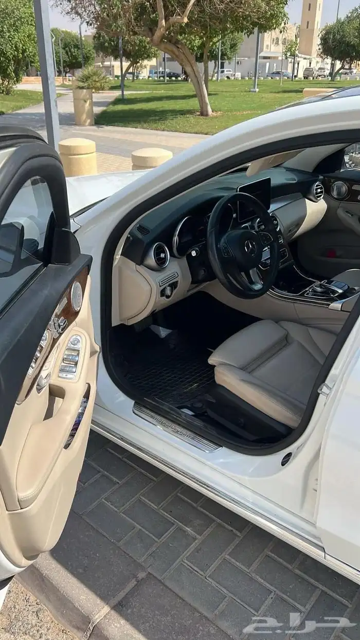 لمحبين النظافة (مرسيدس C300 أستيراد شخصي أصفار)موديل 2016 13