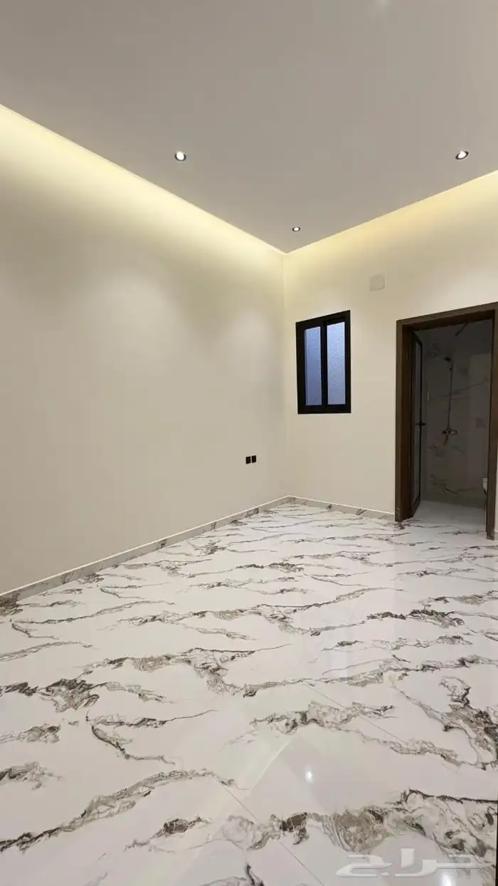 ادوار للبيع في حي بدر القديم عند البيك بسعر 800 الف 1