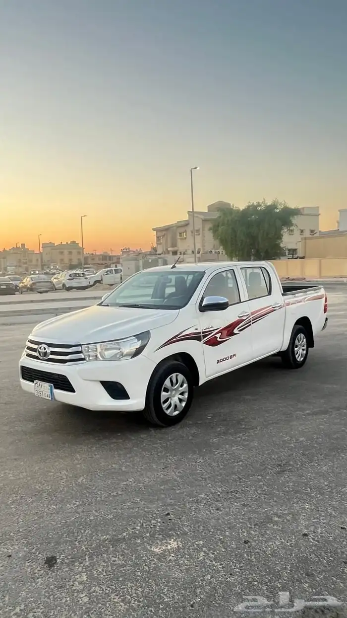 تويوتا هايلوكس 2016 (تم البيع  ) 2