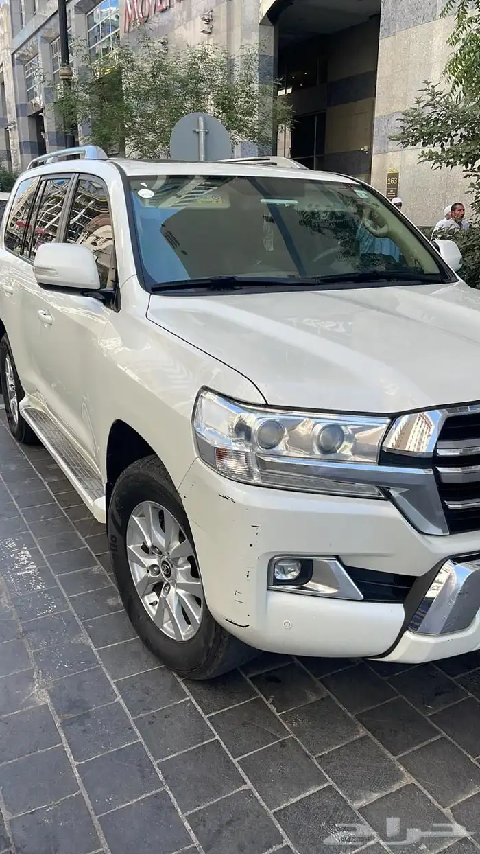 سيار جيب لاند كروزر GXRموديل 2019 1