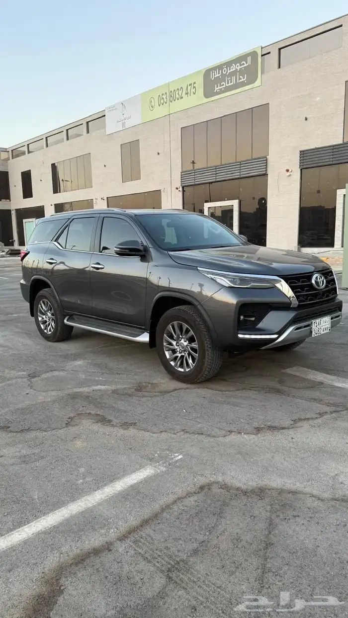 فورتشنر 2025 VX3 بنزين سعودي 4