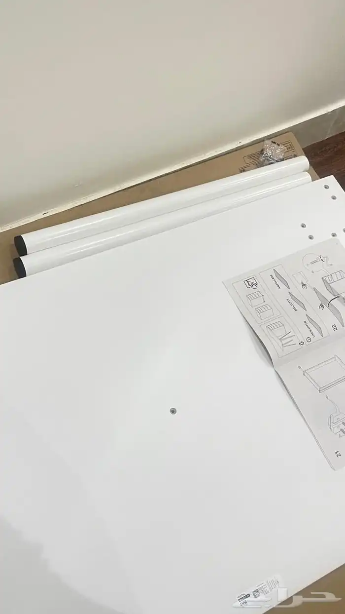 سطح طاوله مكتب لونه ابيض 120x70 من ايكيا 1