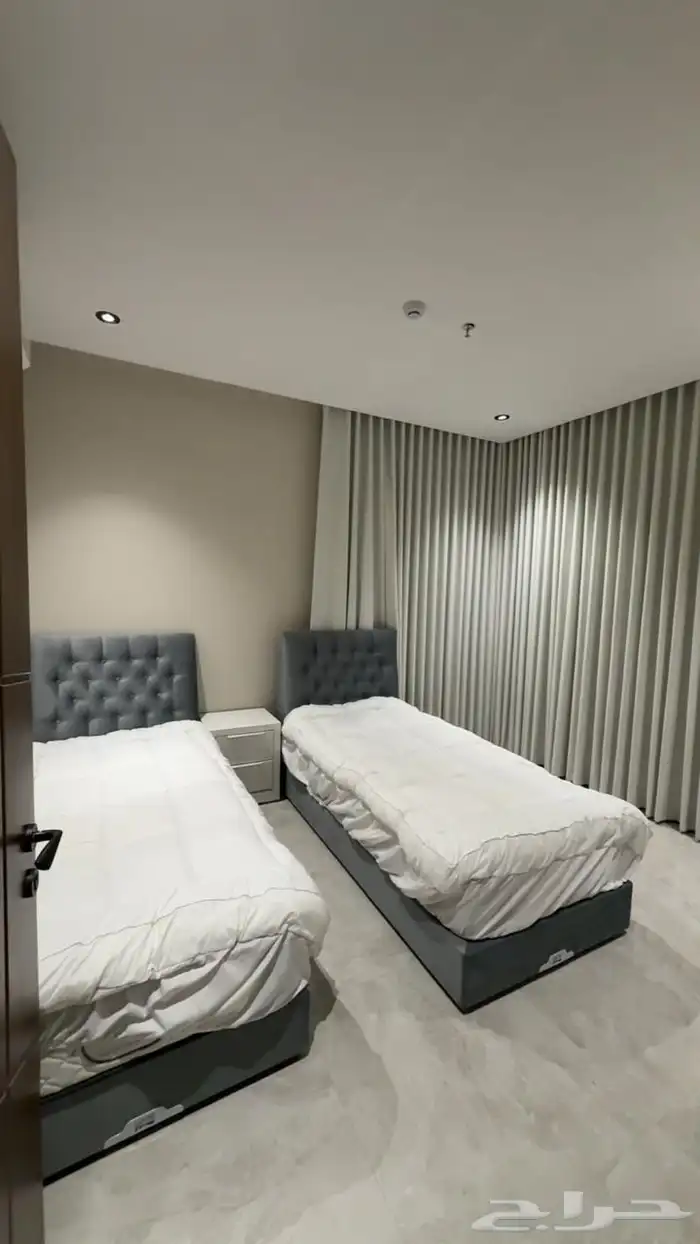 شقه مفروشه (3) غرف نوم وصاله بالحي العاشر بالضاحيه 8