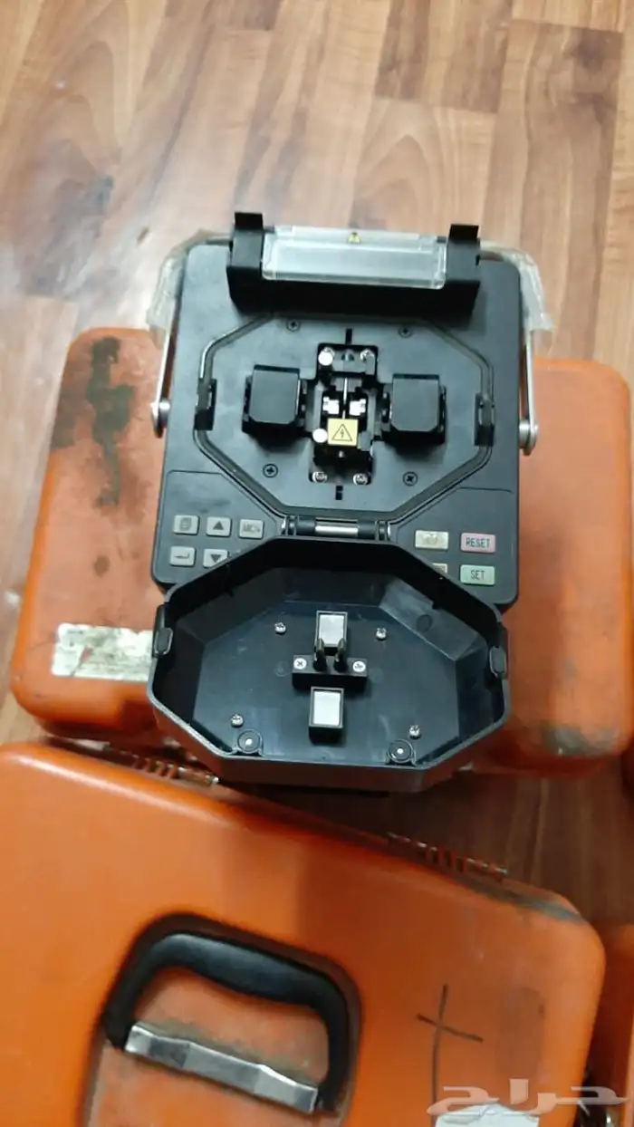 ماكينات لحام فايبر 9