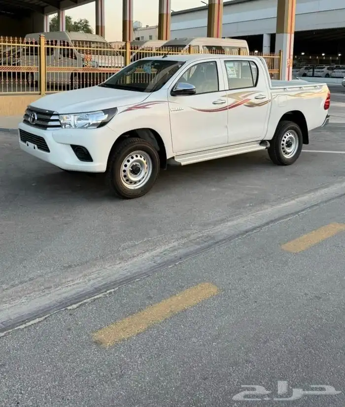 هايلوكس 2025 تماتيك بنزين 2025 بأقل الاسعار 5