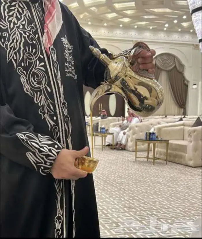 قهوجي وصبابين كراسي وطاولات زل خيم 16