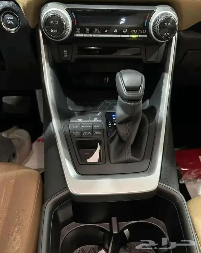 تويوتا راف فور نص فل 2025 5