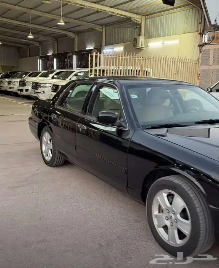 فورد فكتوريا 2011 امريكي 2