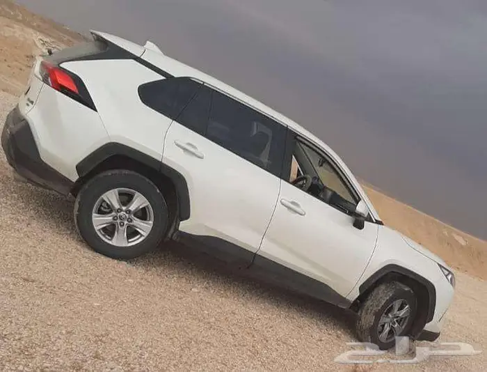 تويوتا راف4 موديل 2021 1