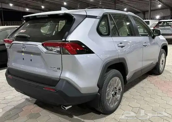 تويوتا راف فور نص فل 2025 6