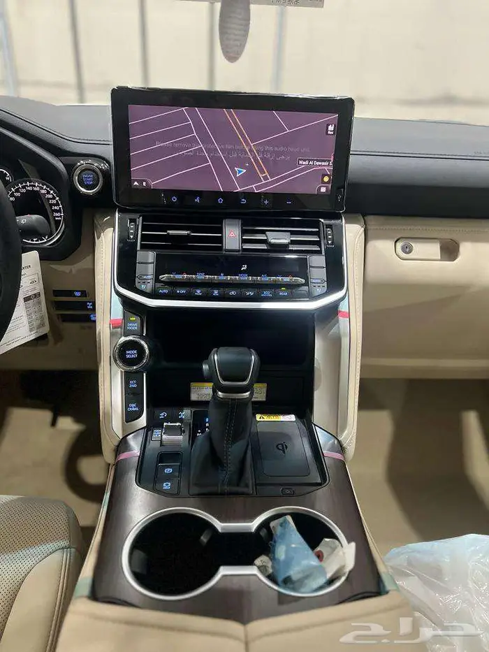 تتوفر لاندكروزر GXR بنزين - وديزل 2025 بالنقد والتقسيط 5