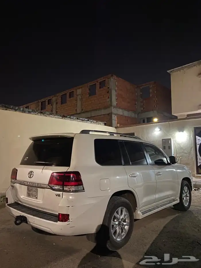 سيار جيب لاند كروزر GXRموديل 2019 3