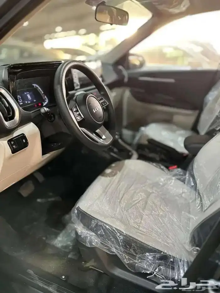 كيا سونيت ستاندر GL موديل 2024 لون فضي 6