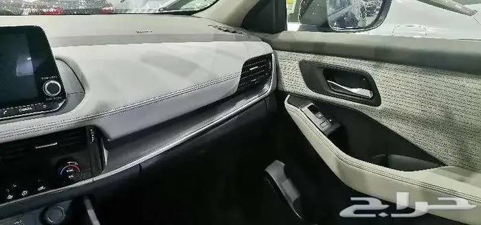 نيسان اكستريل نص فل موديل 2024 اللون اسود فقط عرض خاص 117990 4