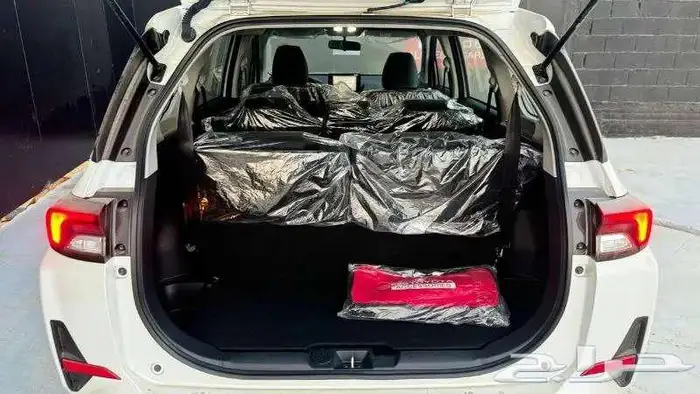 تويوتا فيلوز GLX موديل 2025 لدى الخضر للسيارات 11