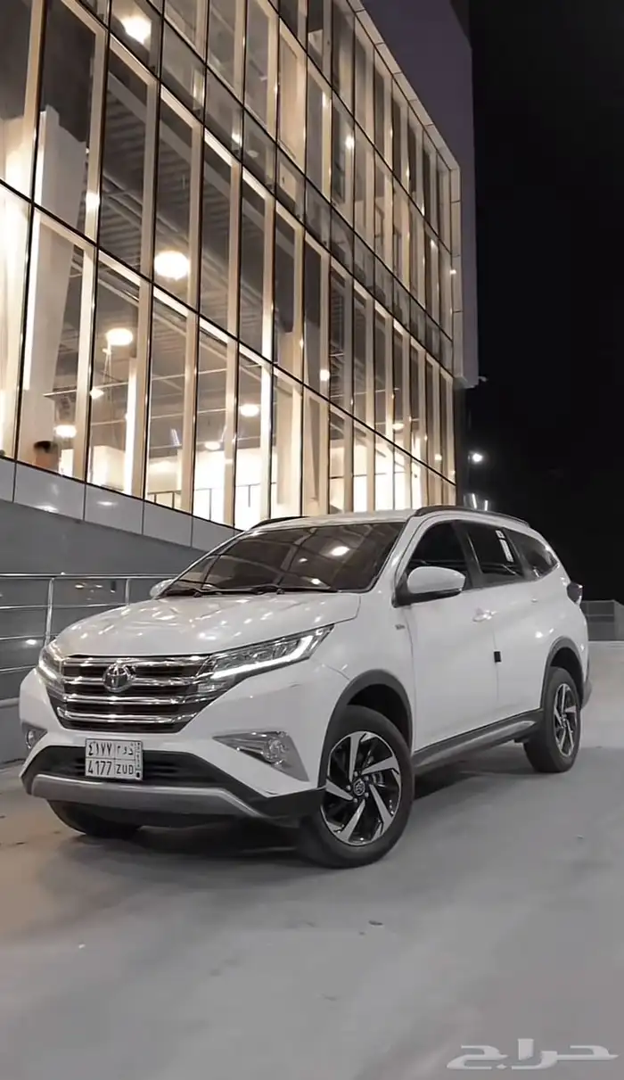 كداد منطقه تبوك اذا معك عائله او لحالك توصيل الى باب البيت 0