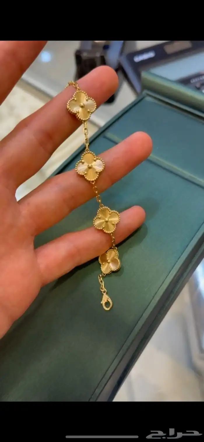 اسوارة فان كليف خمس وردات 0