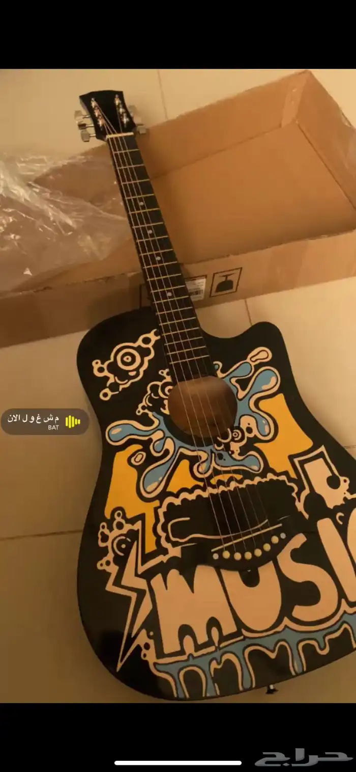 قيتار تصميم مميز وحالة ممتازة 3