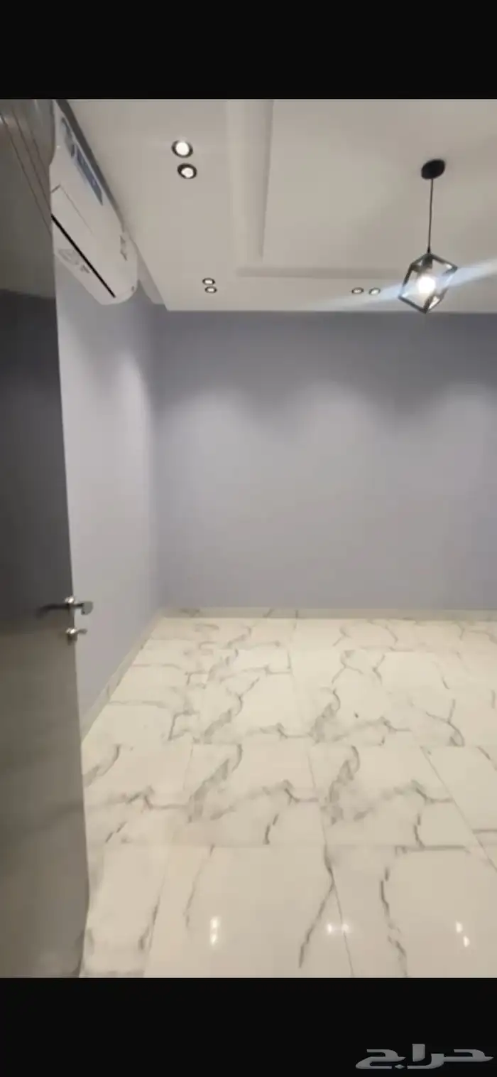 شقة جديدة للايجار حي السيف قريبه من البحر 3