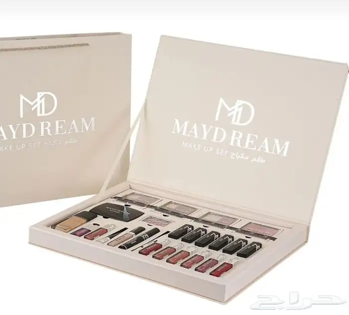 بوكس مكياج ( ميك اب ) 1