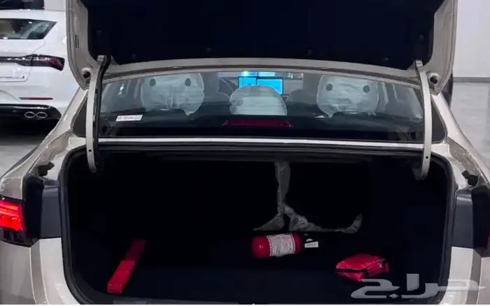 جيلي امجراند فل 2025 متوفر جميع الالوان باسعار مميزة 4