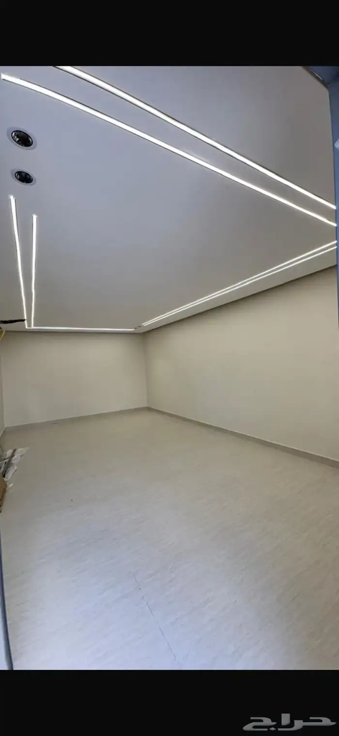 دور للبيع في حي الشروق 1