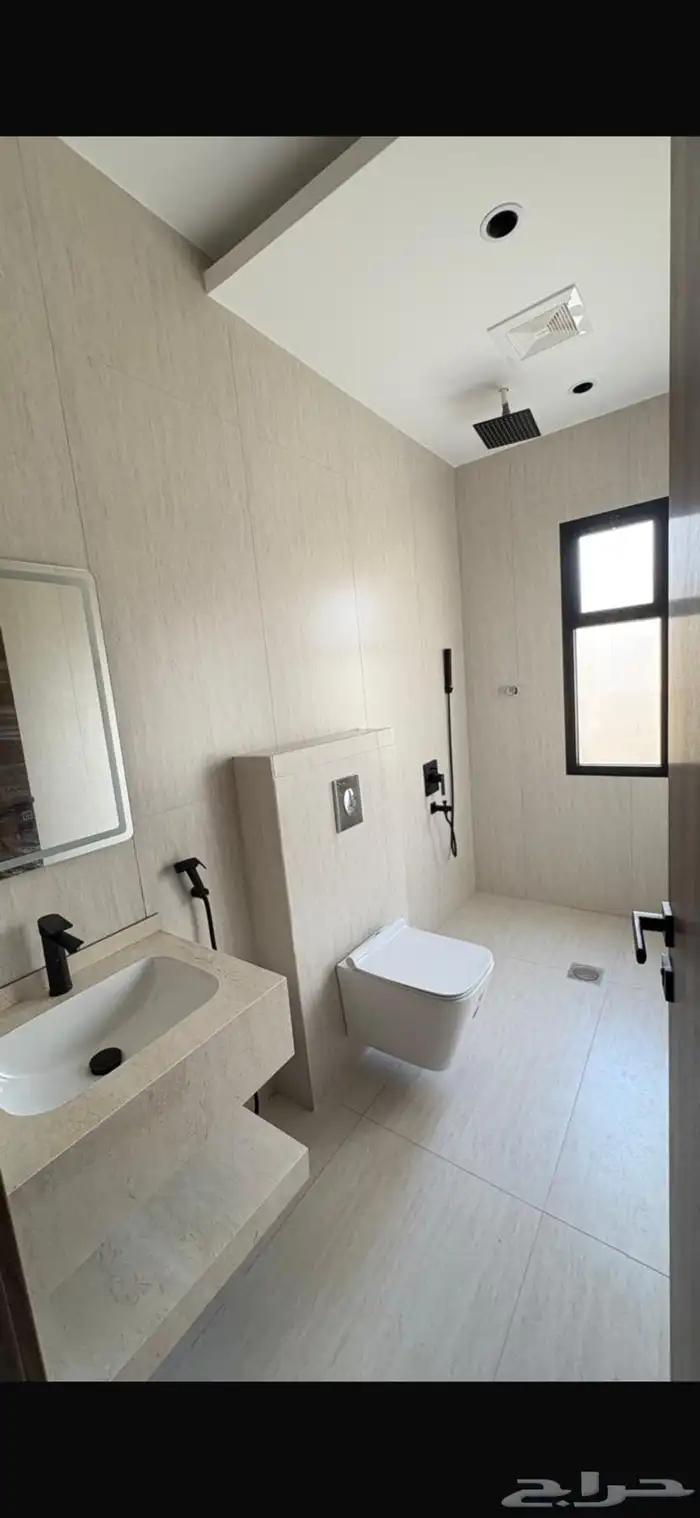 دور للبيع في حي الشروق 9