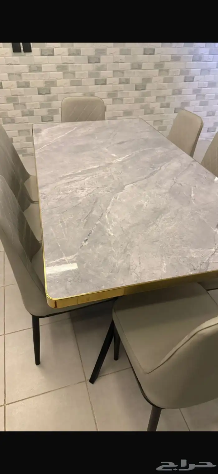 طاولة طعام 0