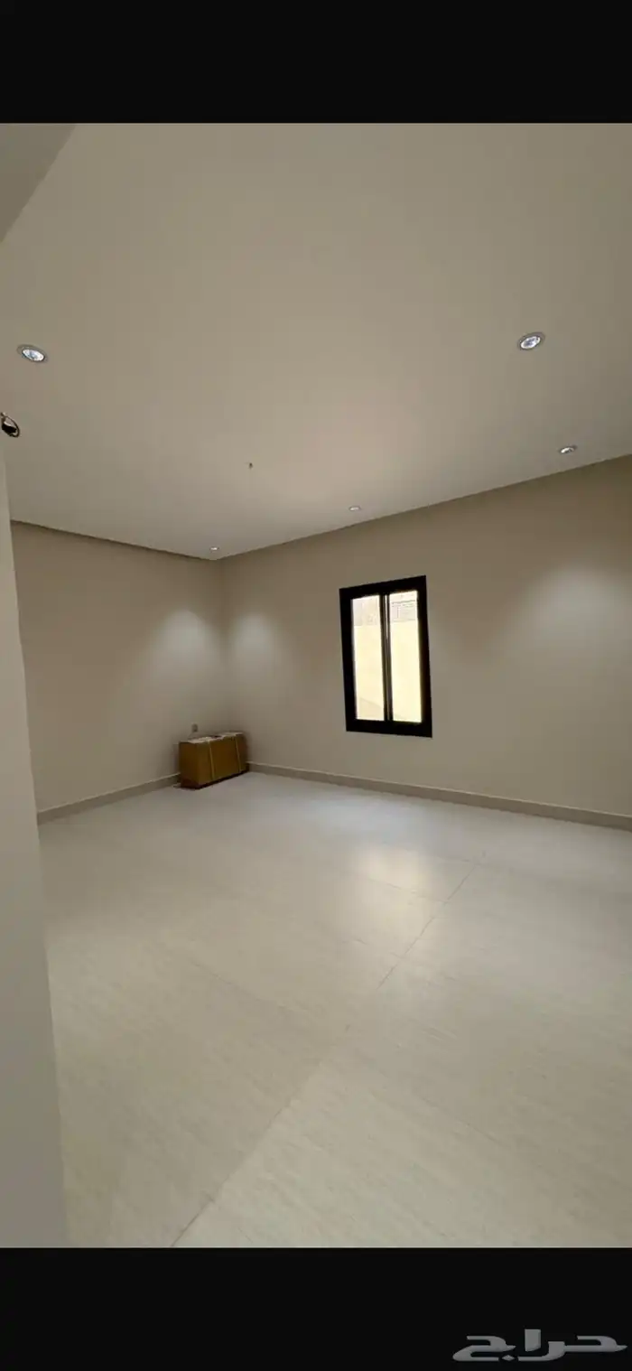 دور للبيع في حي الشروق 13