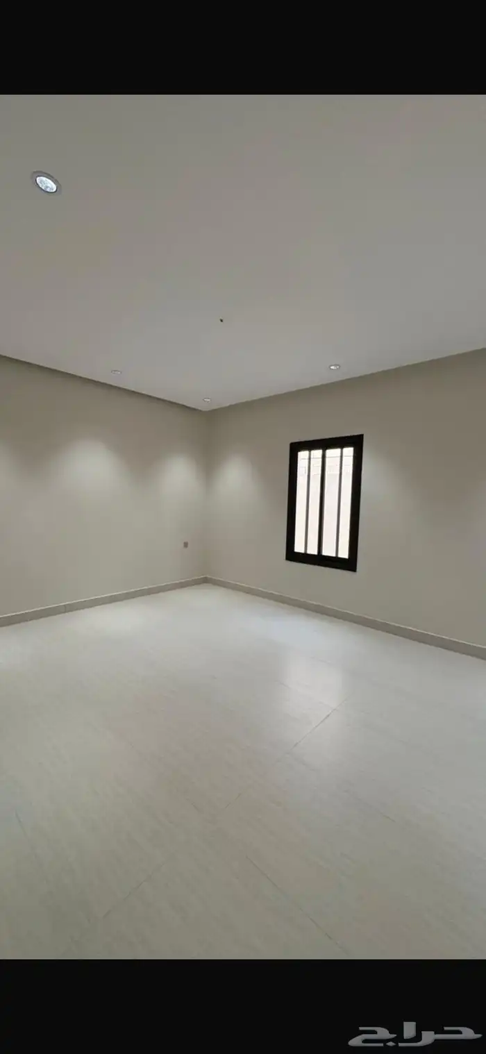 دور للبيع في حي الشروق 6