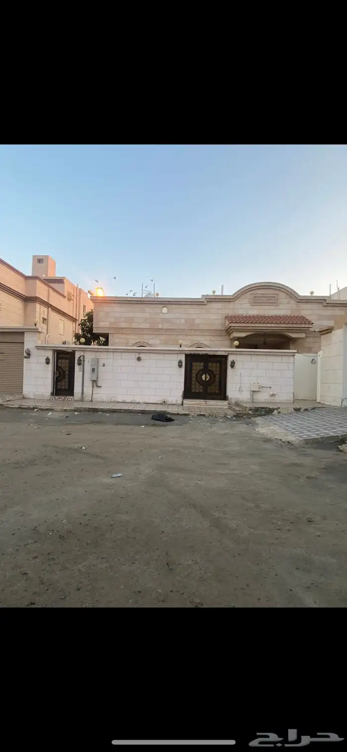 للإيجار شقة مفروشة مع حوش جزء من فلة في حي الحمدانية 10