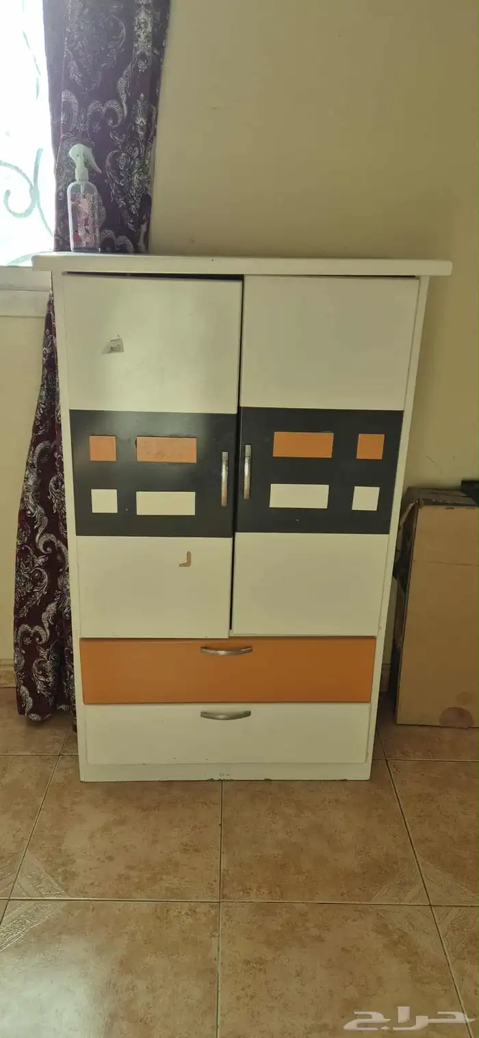 غرفه شباب وسرير اطفال ومكتبه ودولاب ومكيفات شباك 3