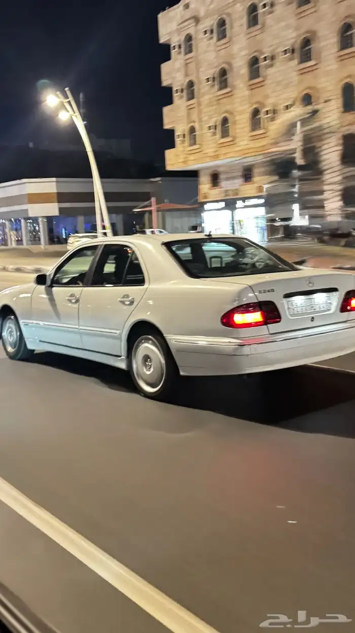 مرسيدس بنز E240 موديل 2002 10