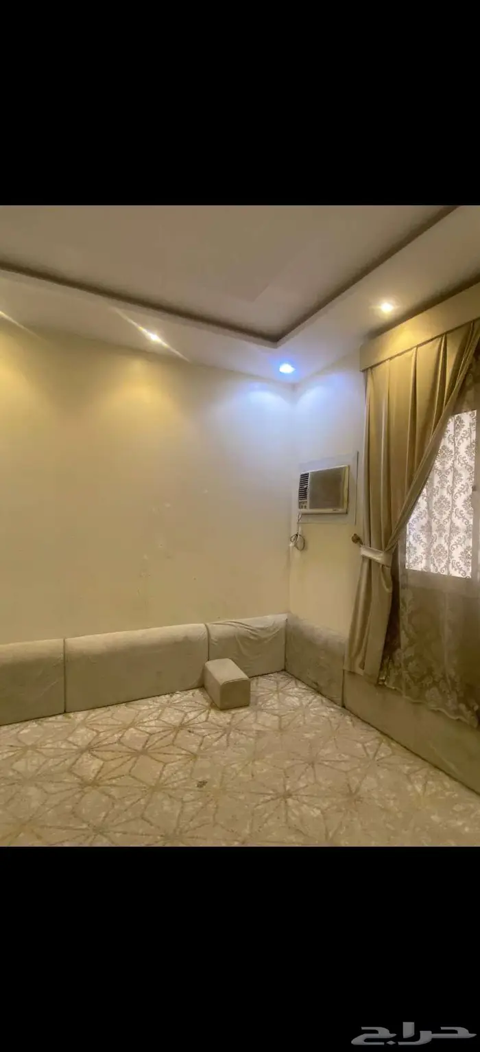 أثاث مستخدم  مجلي 4x4 تقريبا  وغسالة وسرير نفر 3