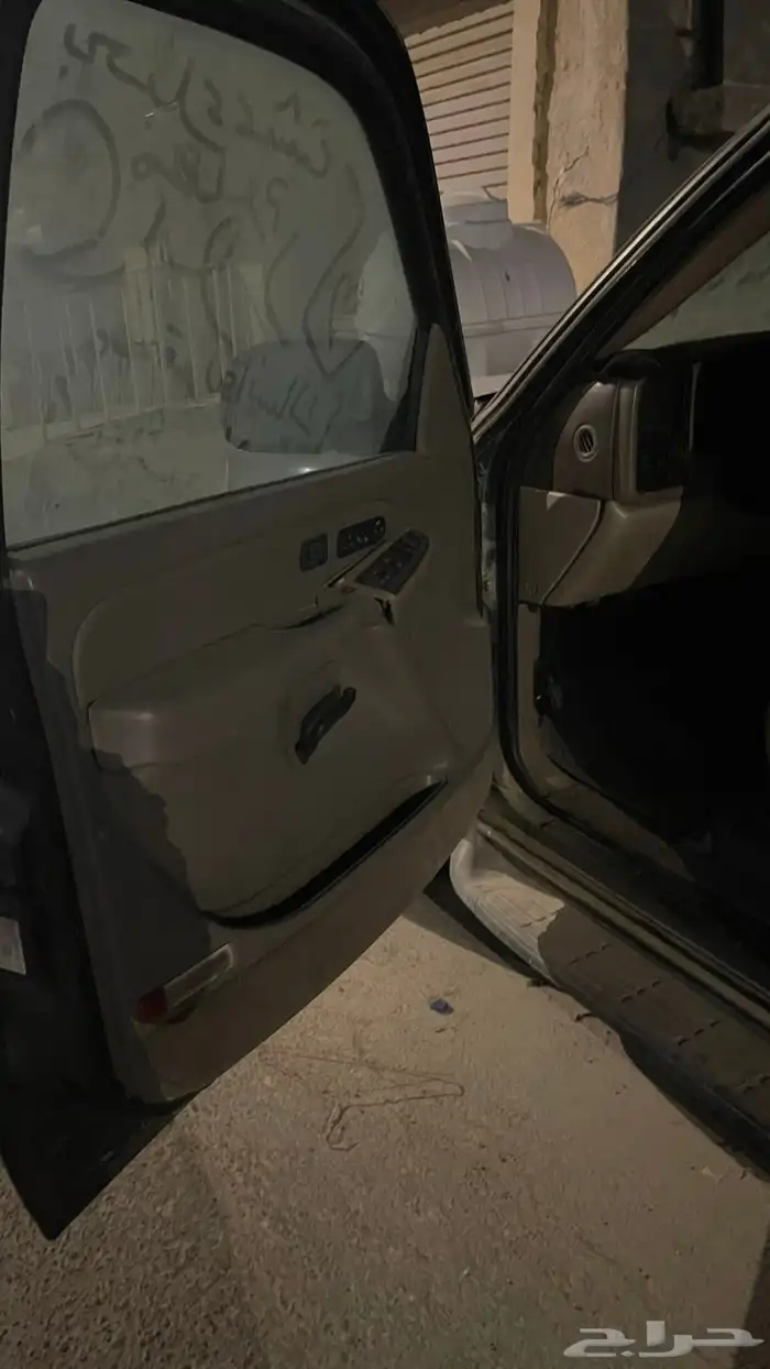 جمس سوبربان 2006 اسود 2